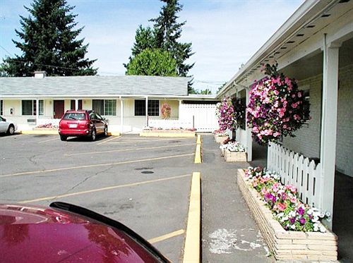 Valley Inn - Lebanon Oregon Exterior photo